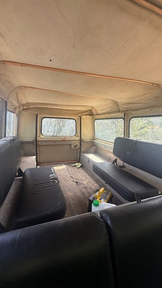 Land Rover Santana 109
