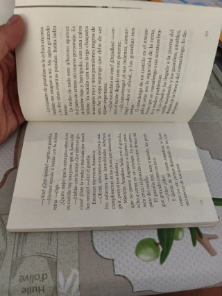 Mima, Robot y el libro mágico