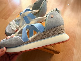 Sandalias cuña Gioseppo