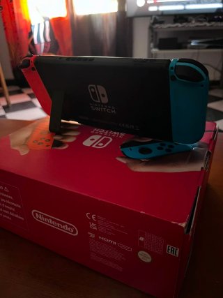Nintendo Switch Azul y Rojo