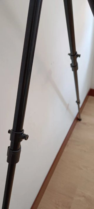 Trípode ajustable cámara/luz - Casi nuevo