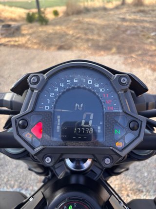 Kawasaki Z900e Negra