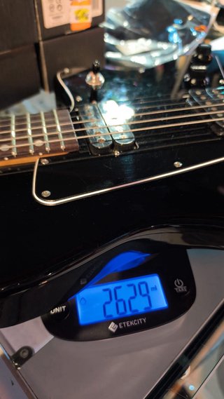 Guitarra Dirty Boy Black Edición Limitada