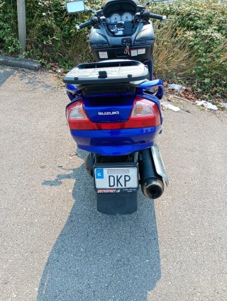 Suzuki Burgman AN400S Escúter