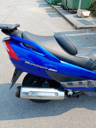 Suzuki Burgman AN400S Escúter