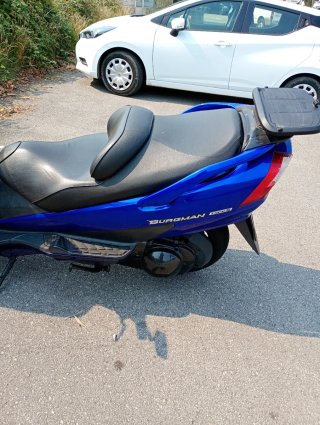 Suzuki Burgman AN400S Escúter