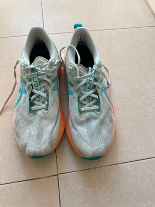 Asics Novablast 5 Naranja/Turquesa  300km