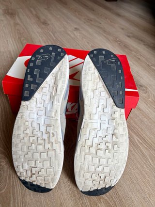 Zapatillas Nike Lifestyle Grises y Negras