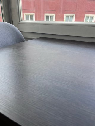 Mesa extensible negra.