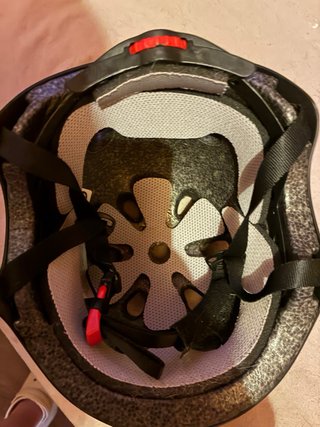 Casco patinete/bicicleta negro