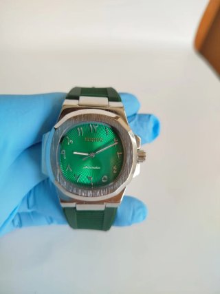 Reloj Seiko mod Nautilus Árabe Automático 40mm