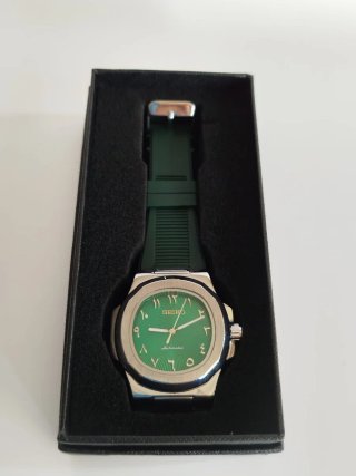 Reloj Seiko mod Nautilus Árabe Automático 40mm