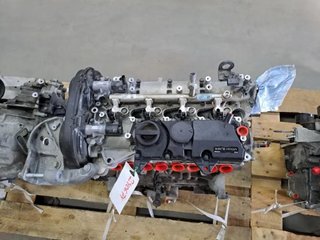 Motor Volvo V40 Hatchback (525)
