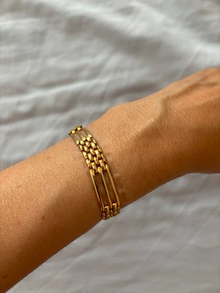 Pulsera dorada eslabones