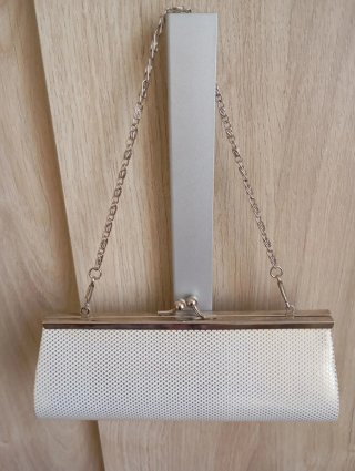 Bolso de fiesta plateado y blanco