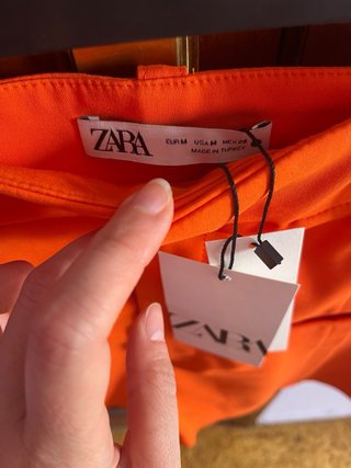 Pantalón corto Zara naranja