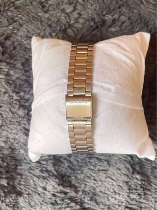 Reloj Casio Vintage Plateado y Verde