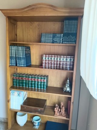 Librería de madera