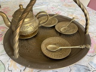 Juego de té antiguo de latón