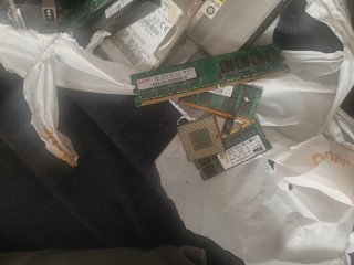 Dischi rigidi, memorie e accessori PC tutto a 10€