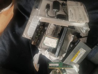 Dischi rigidi, memorie e accessori PC tutto a 10€
