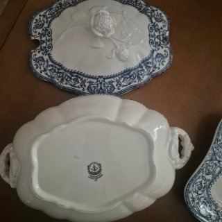 Juego vajilla La Cartuja: sopera, salsera, ensalad