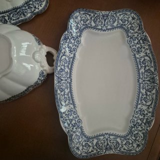 Juego vajilla La Cartuja: sopera, salsera, ensalad