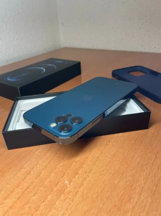 iPhone 12 Pro 256gb + funda GUESS