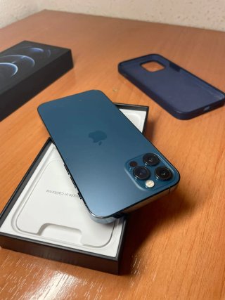 iPhone 12 Pro 256gb + funda GUESS