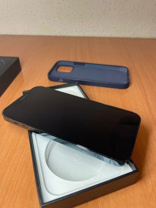 iPhone 12 Pro 256gb + funda GUESS