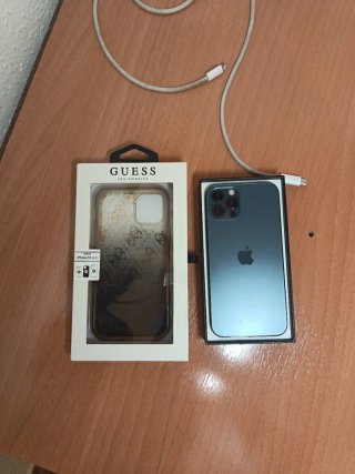 iPhone 12 Pro 256gb + funda GUESS