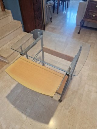 Scrivania in vetro e legno con vassoio