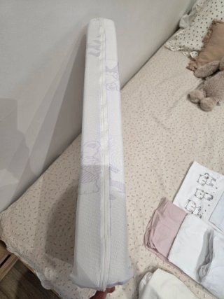 Colchón mini cuna + ropa de cama