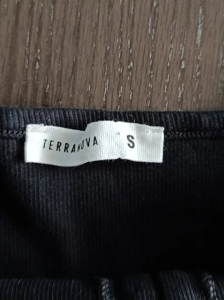 Top donna nero con laccetto