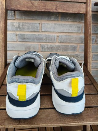 2 pares de zapatillas Álvaro moreno