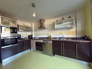 Muebles cocina desmontada con electrodomésticos