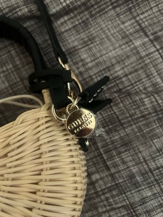 Bolso Guess tejido beige y negro