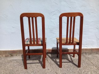 Juego de 2 sillas de madera