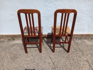 Juego de 2 sillas de madera