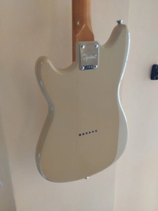 Guitarra Eléctrica Squier Duo-Sonic HS