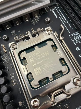 Ryzen 9 7900x + ASUS ROG STRIX B650A-Gaming WiFi