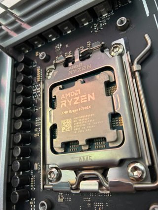 Ryzen 9 7900x + ASUS ROG STRIX B650A-Gaming WiFi
