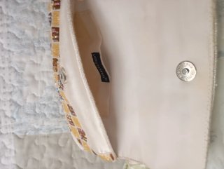 Bolso de fiesta pedrería beige y blanco