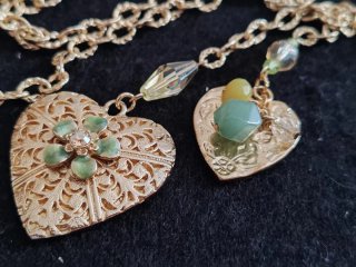 Collar Corazón Dorado con Colgantes