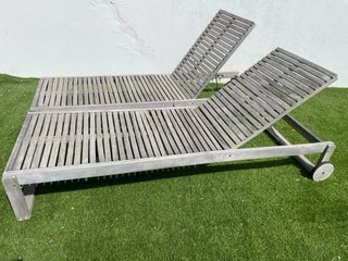 Hamacas piscina.