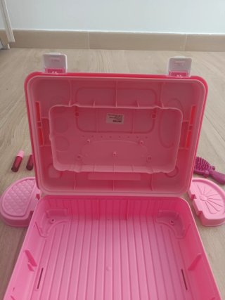 Maleta centro maquillaje con espejo y accesorios
