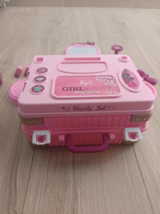 Maleta centro maquillaje con espejo y accesorios