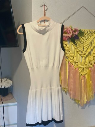 Vestido blanco y negro