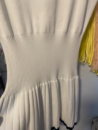 Vestido blanco y negro