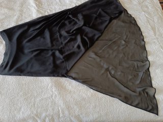 Falda larga negra semitransparente de Forever 21